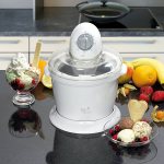 Ice cream maker with fruits