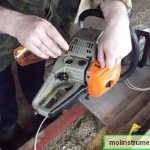 The chainsaw does not start, add fuel to the tank
